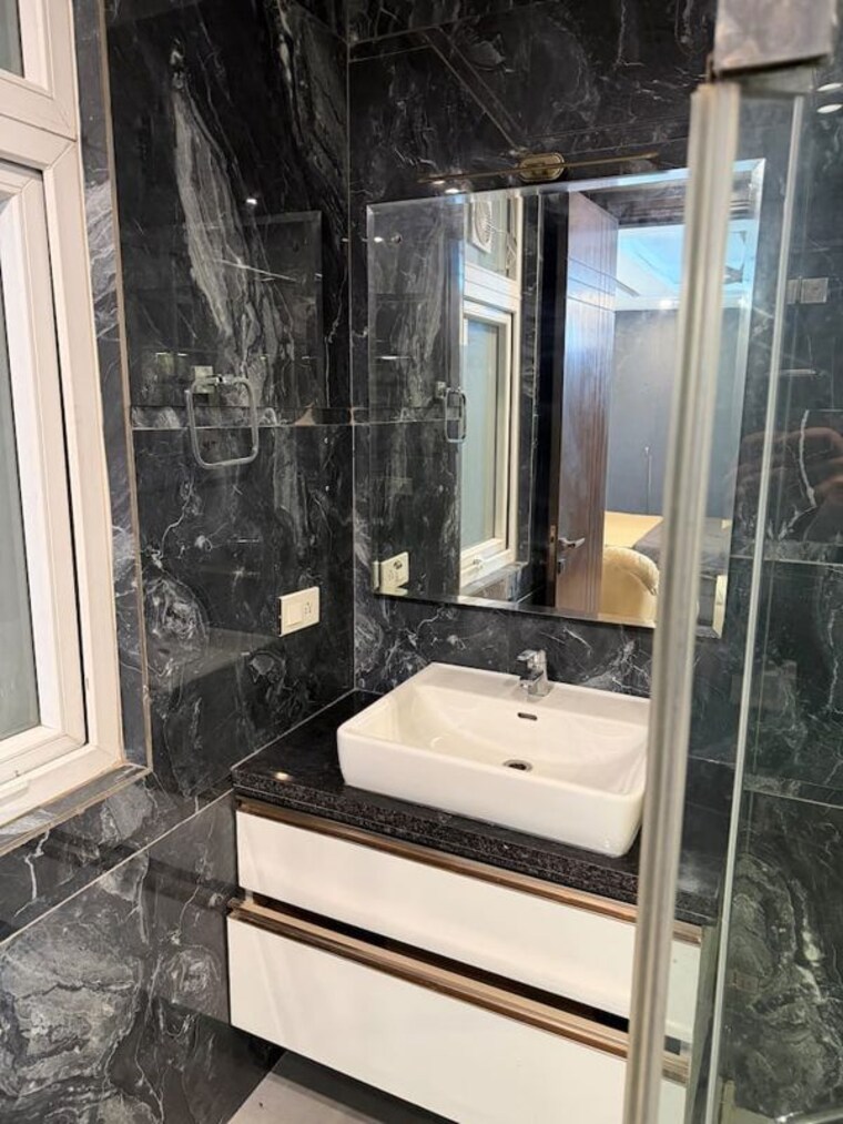 Balcony, emaar-mgf-the-palm-drive-studios 3 Bedroom 2200 Sq.Ft. Apartment In Sector 66 Gurgaon 10312836