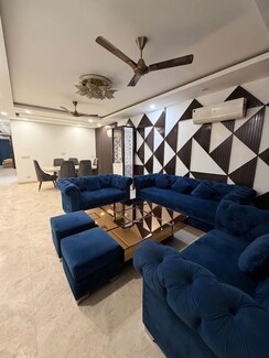 3 BHK + Servant Room Apartment For Sale in Emaar MGF The Palm Drive Studios