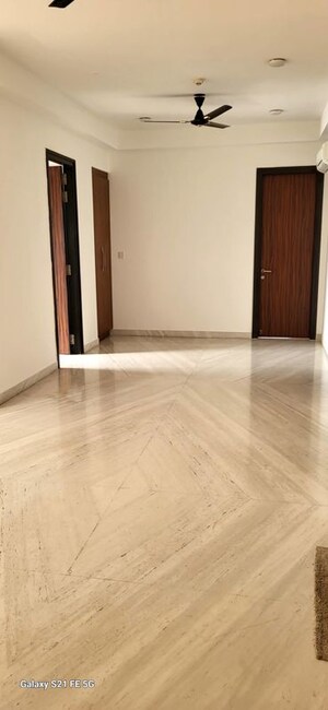 Room in 4 BHK Apartment at Tata The Promont, Hosakerehalli – for Sale