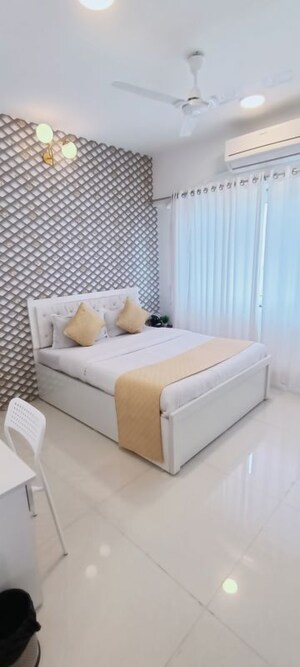 Bedroom in 3 BHK Apartment at Gardenia Apartment Santacruz, Santacruz East – for Rent