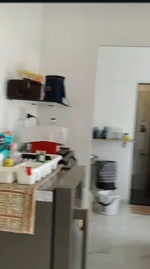 Team Area in 1 BHK Apartment at Shree CHS Matunga, Matunga East – for Rent