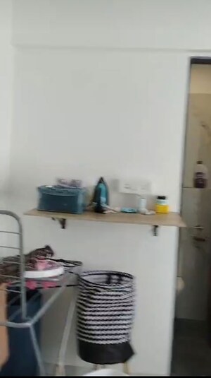 Room in 1 BHK Apartment at Shree CHS Matunga, Matunga East – for Rent