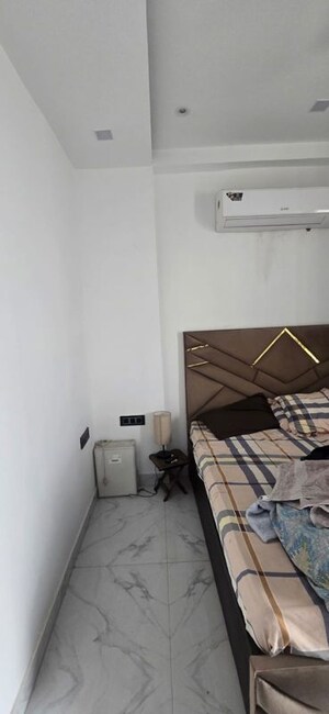Team Area in 3 BHK Builder Floor at Puri Kohinoor, Sector 89 – for Rent