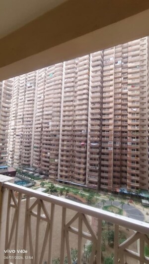 2 BHK Apartment – Exterior View View at Gaur City 7th Avenue, Sector 4 Greater Noida - for Rent