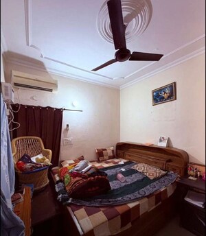 Bedroom in 2 BHK Independent House at Sector 49 – for Rent