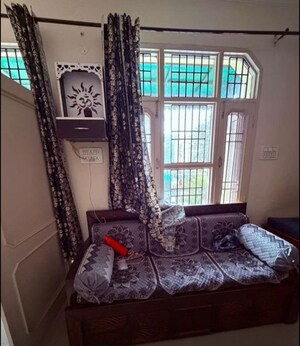 Living Room in 2 BHK Independent House at Sector 49 – for Rent