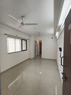 2 BHK Apartment For Rent in Lodha Downtown