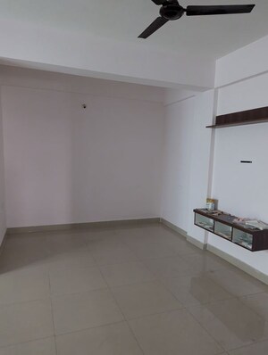 Room in 2 BHK Apartment at Sonestaa I Woods, Bellandur – for Rent