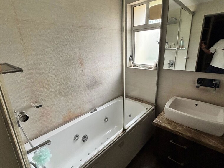 Balcony, dlf-the-icon 3.5 Bedroom 2810 Sq.Ft. Apartment In Dlf Phase V Gurgaon 10313037