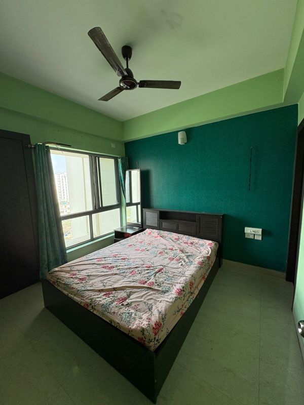 2 BHK Apartment For Rent in Purti Aqua