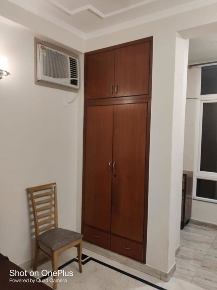 Room, sushant lok i 1 RK 60 Sq.Yd. Builder Floor In Sushant Lok I Gurgaon 10313072