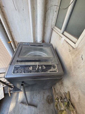 Staircase in 2 BHK Builder Floor at Qutub Plaza, Sector 26 – for Rent