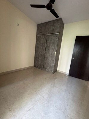 Room in 2 BHK Apartment at Signature The Serenas, Sohna Sector 36 – for Rent