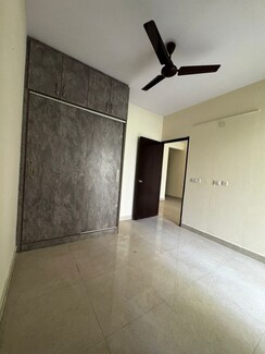 2 BHK Apartment For Rent in Signature The Serenas