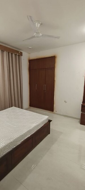 Bedroom in 3 BHK Apartment at Parsvnath Planet, Gomti Nagar – for Rent