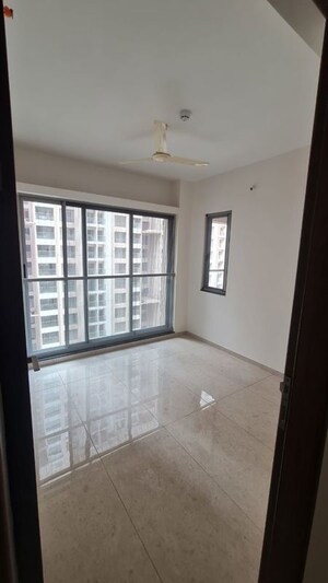 Room in 3 BHK Apartment at Kharadi – for Rent