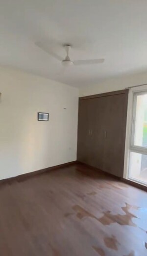 Room in 4 BHK Apartment at Conscient Heritage One, Sector 62 – for Rent