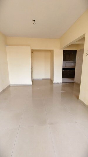 Room in 2 BHK Apartment at Group Seven Rushi Heights, Goregaon East – for Rent