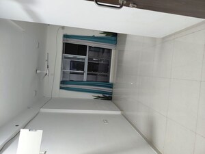 Room in 1 BHK Apartment at UK Iridium, Kandivali East – for Rent