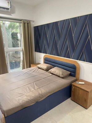 Bedroom in 2 BHK Apartment at Andheri West – for Rent