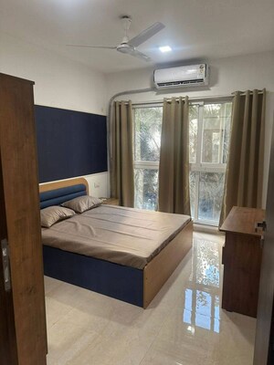 Bedroom in 2 BHK Apartment at Andheri West – for Rent