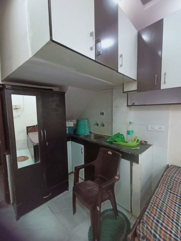 Kitchen, govindpuri 1 RK 250 Sq.Ft. Builder Floor In Govindpuri Delhi 10313275
