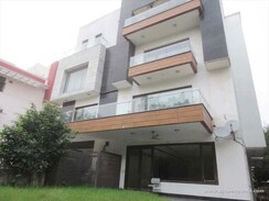 4 BHK + Pooja Room,Servant Room,Study Room,Extra Room,Basement,Store Room Villa For Rent in West End Colony