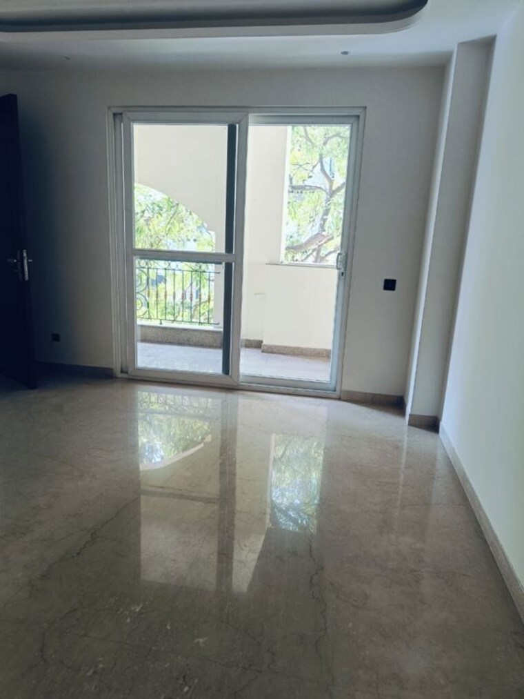 Room, green park extension 4 Bedroom 300 Sq.Yd. Builder Floor In Green Park Extension Delhi 10313301