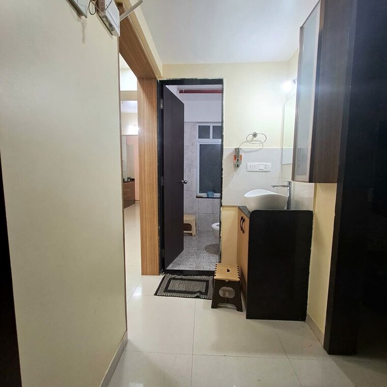 Bathroom, mantra-parkview 2 Bedroom 1000 Sq.Ft. Apartment In Dhayari Pune 10313299