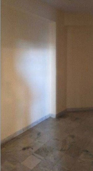 Room in 3 BHK Apartment at Rohtas Pashupati Apartments, Butler Colony – for Rent