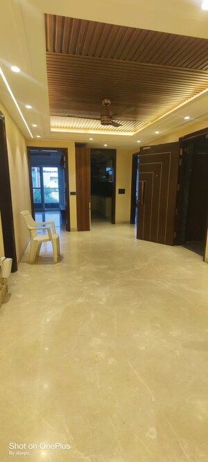 Living Room in 3 BHK Builder Floor at Sector 25 – for Rent