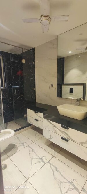 Attached Bathroom in 3 BHK Builder Floor at Sector 25 – for Rent