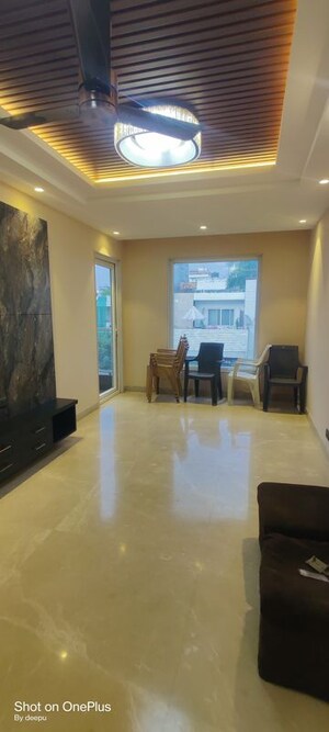 Living Room in 3 BHK Builder Floor at Sector 25 – for Rent