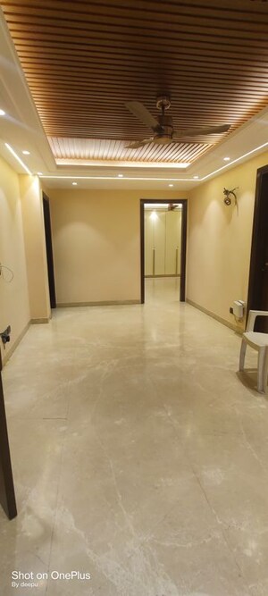Living Room in 3 BHK Builder Floor at Sector 25 – for Rent