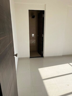 Room in 2 BHK Apartment at Gulmohar CHS Goregaon, Goregaon West – for Rent