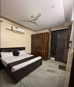 Bedroom in 5 BHK Independent House at Super MIG, Sector 105 – for Rent