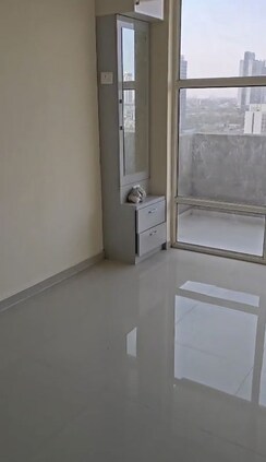 2 BHK Apartment For Rent in Pyramid Midtown