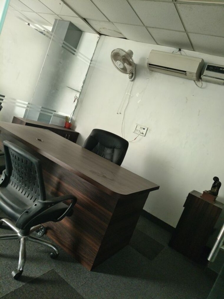 Team Area, sector 15 Commercial Office Space 3500 Sq.Ft. In Sector 15 Noida 10313385
