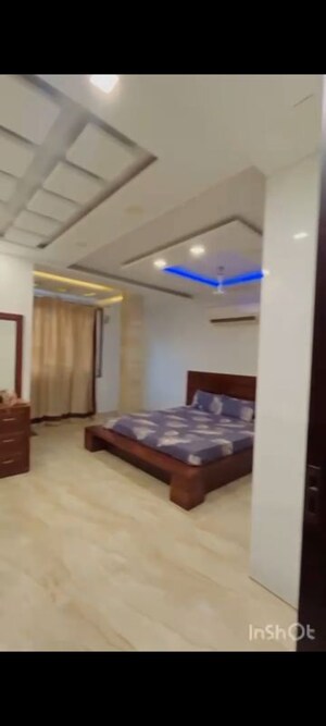 Bedroom in 3 BHK Builder Floor at Pitampura – for Rent