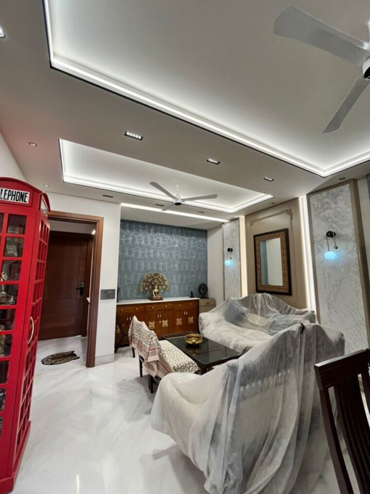 Living Room, paschim vihar 3 Bedroom 200 Sq.Yd. Independent House In Paschim Vihar Delhi 10313429