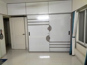 Building Lobby in 3 BHK Apartment at Kumar Picasso, Hadapsar – for Rent