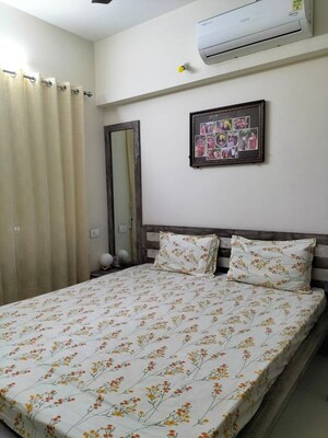 Bedroom in 3 BHK Apartment at Kumar Picasso, Hadapsar – for Rent