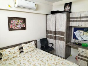 Bedroom in 3 BHK Apartment at Kumar Picasso, Hadapsar – for Rent