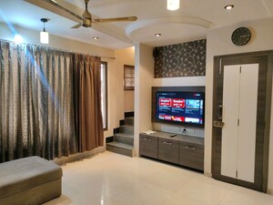 Living Room in 2 BHK Apartment at Sector 10 Sanpada – for Rent