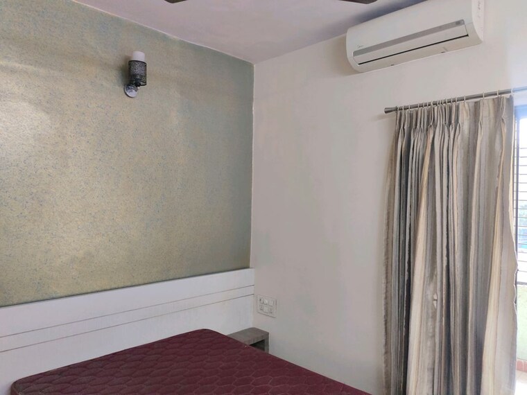 Room, sector 10 sanpada 2 Bedroom 650 Sq.Ft. Apartment In Sector 10 Sanpada Navi Mumbai 10313457