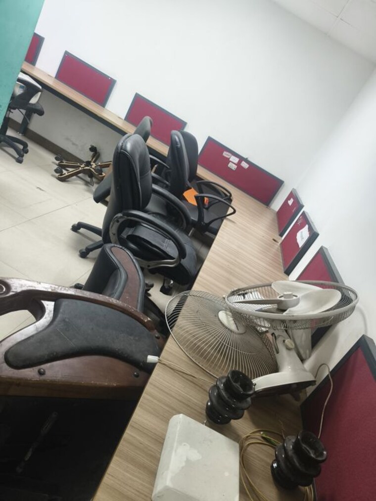 Team Area, sector 15 Commercial Office Space 500 Sq.Ft. In Sector 15 Noida 10313450