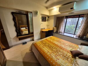Bedroom in 2 BHK Apartment at Lake View Bandra, Bandra West – for Rent