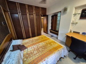 Bedroom in 2 BHK Apartment at Lake View Bandra, Bandra West – for Rent