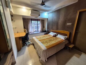 Bedroom in 2 BHK Apartment at Lake View Bandra, Bandra West – for Rent