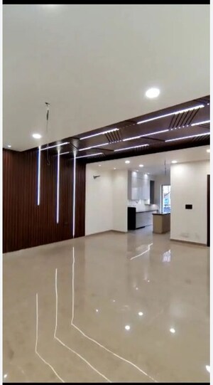 Kitchen in 4 BHK Builder Floor at Sector 82 – for Sale